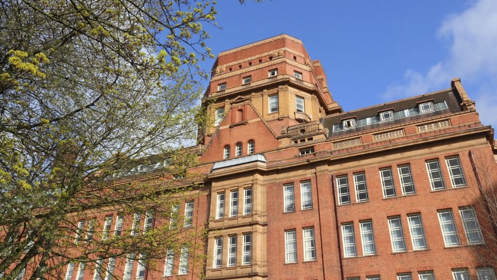 Five Reasons To Start And Grow A Business In Manchester ...