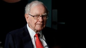 Berkshire Posts Record Operating Profit As Rising Rates Boost Buffett's Returns