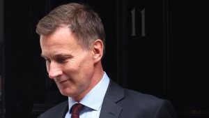 UK's Hunt Says Unclear When Taxes Can Be Cut Amid Interest Cost Pressure