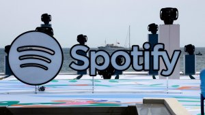 Spotify To Use Google's AI To Tailor Podcasts, Audiobooks Recommendations