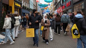 UK Retailers Report Subdued Christmas Spending: BRC