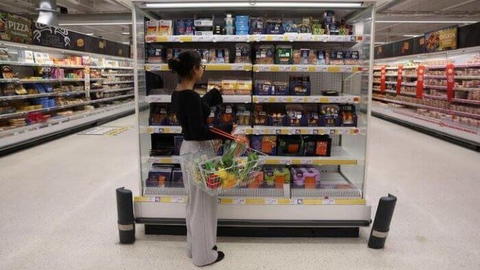 UK Retail Sales Suffer Weakest September In Seven Years