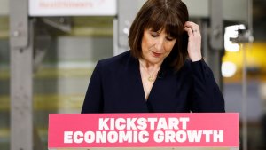 Government ‘Relentlessly Focused’ On Economy Amid Reports Of Lower Growth – No10