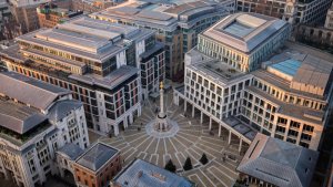 Geopolitical Uncertainty Drives UK Profit Warnings